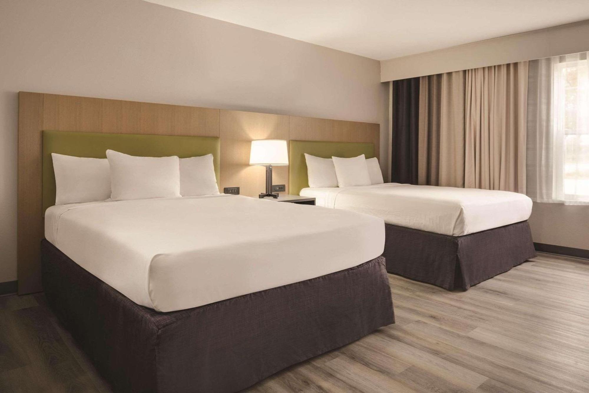 Country Inn & Suites By Radisson, Waterloo, Ia Kültér fotó
